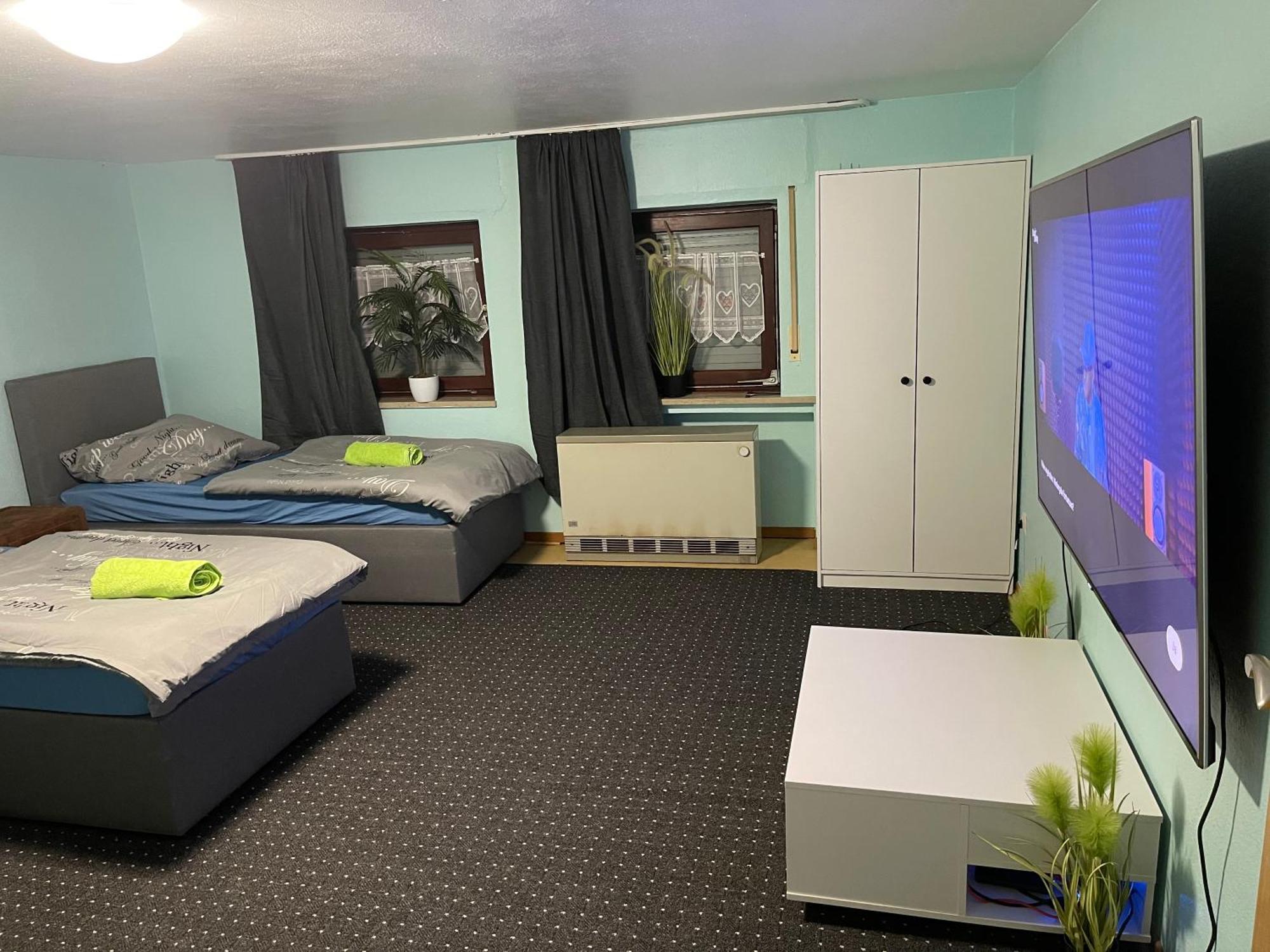 Chambre Avec 3 Lits Trèves Extérieur photo